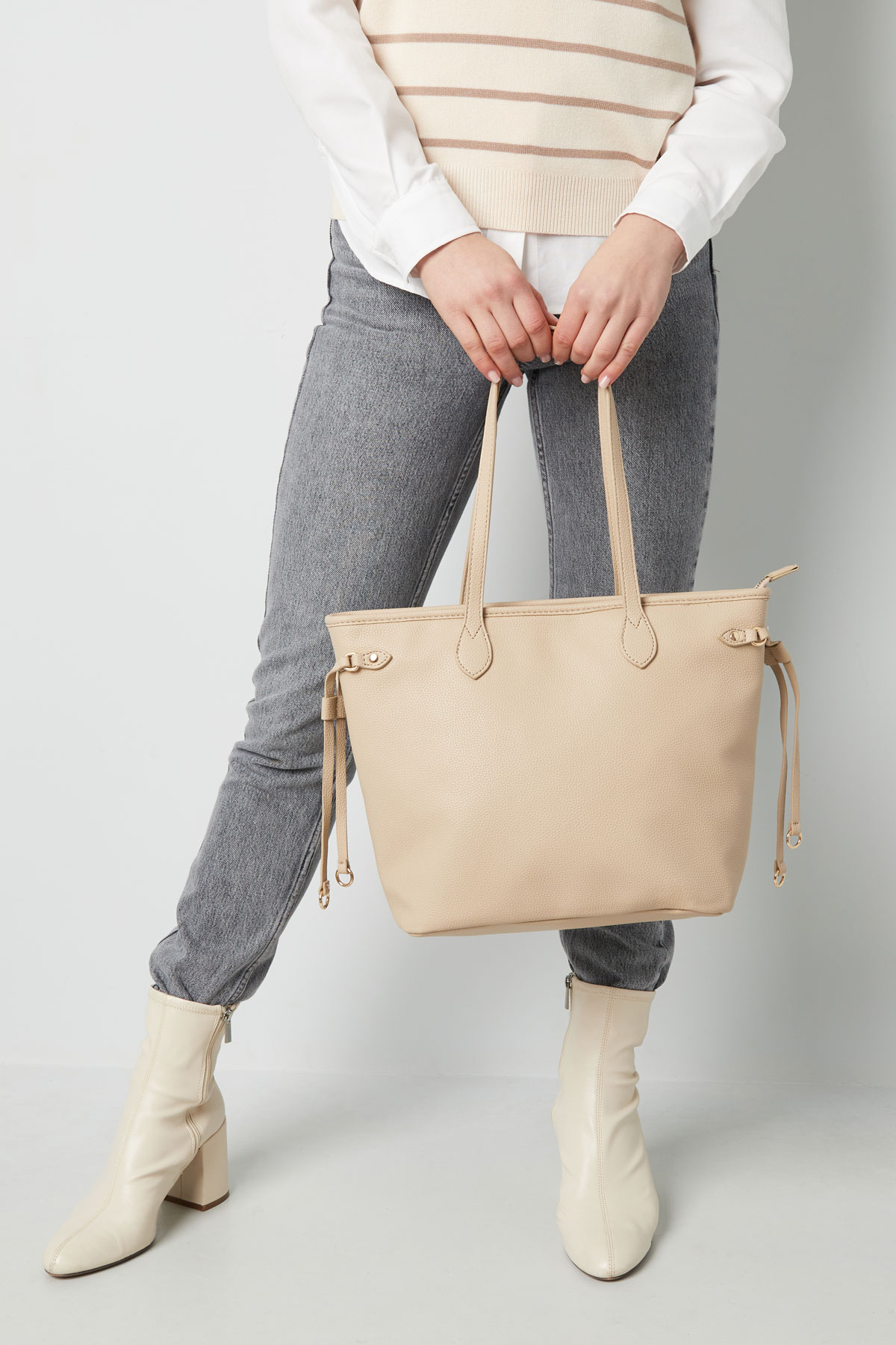 Handbag with straps - off-white  Picture2